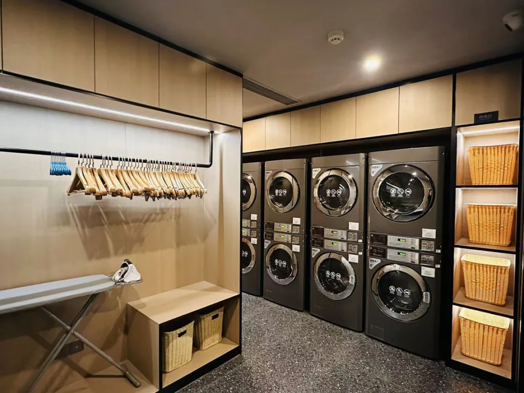 Atour Hotel Yulin Huaxi