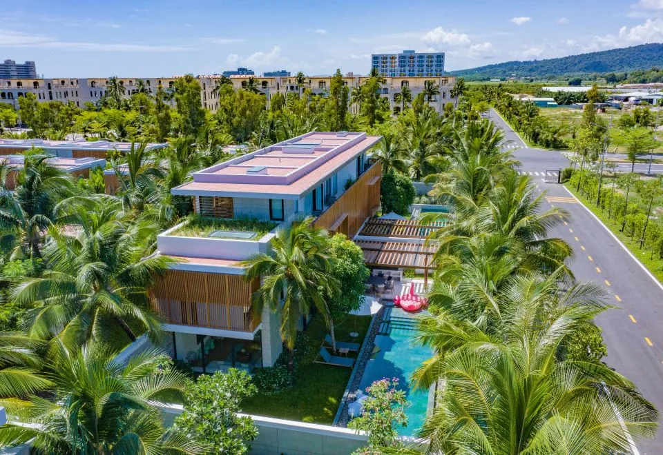 Sailing Pool Villas & Resort Phu Quoc