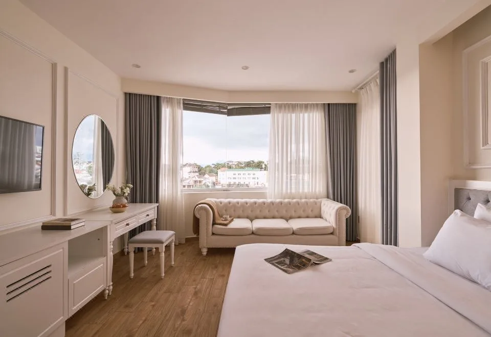 Nature Hotel — Pham Hong Thai
