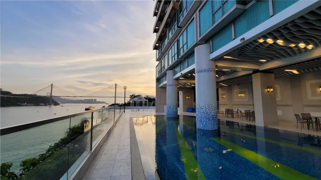 Grand Bay View Hotel