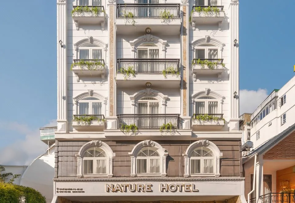 Nature Hotel — Le Dai Hanh