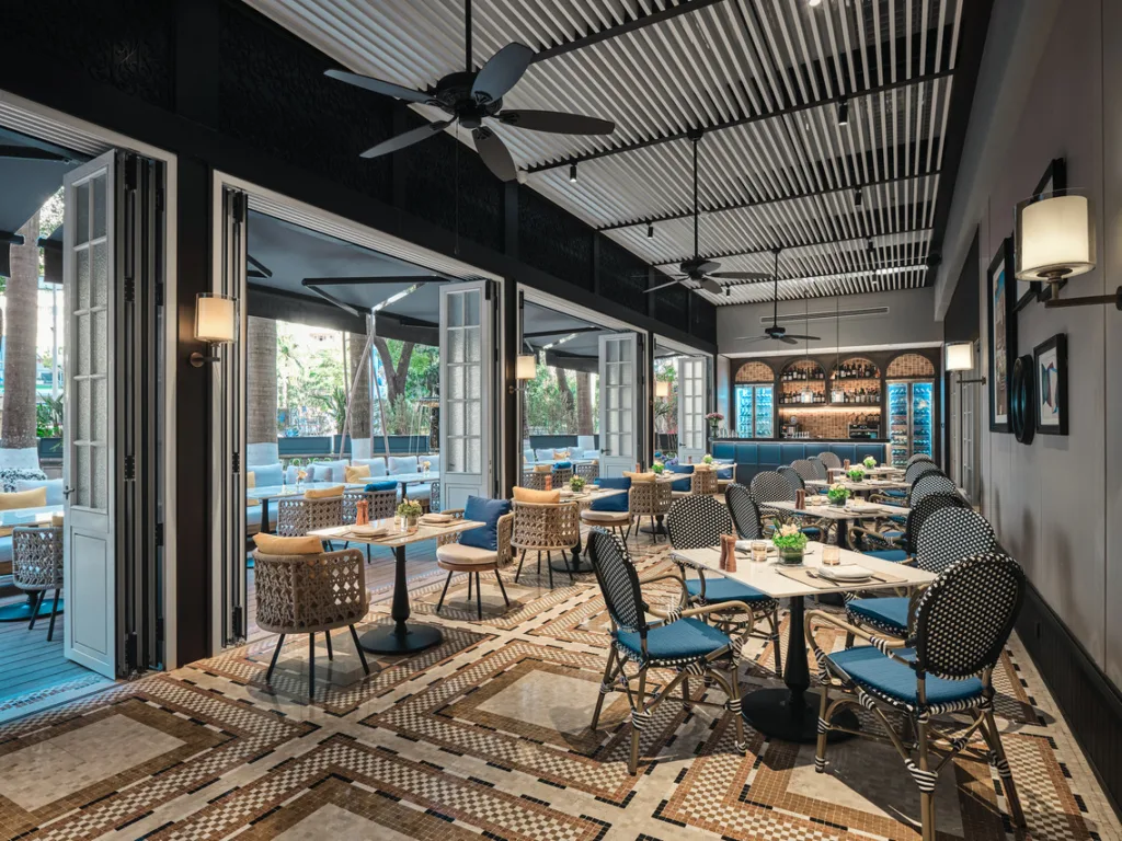 Hotel Indigo SHENZHEN OVERSEAS CHINESE TOWN by IHG