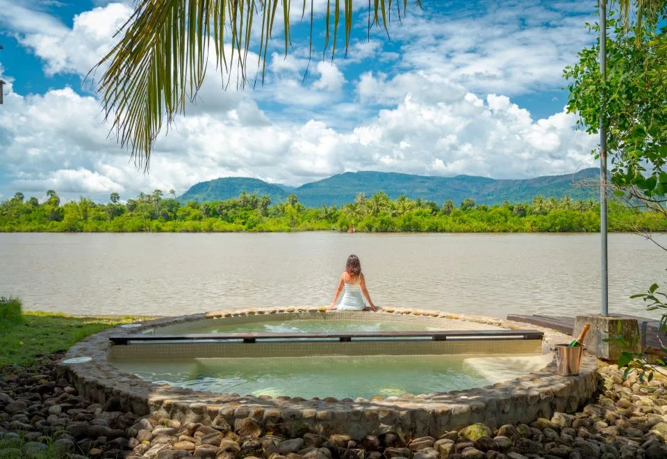 Komsan Kampot Resort
