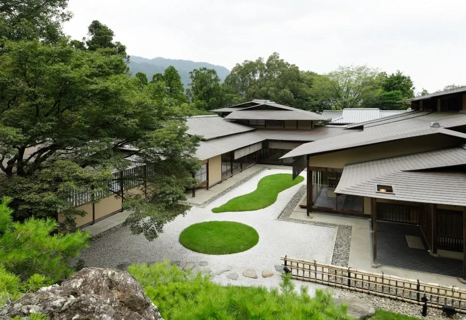 The Westin Miyako Kyoto (KASUI-EN)