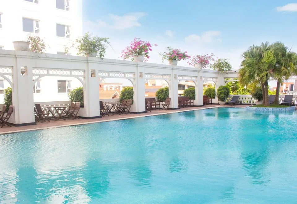 Pearl River Hotel
