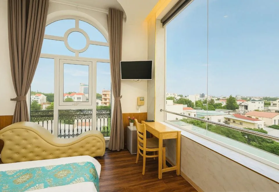 BIG Central Hotel Can Tho — 7 Minutes to Ninh Kieu Wharf