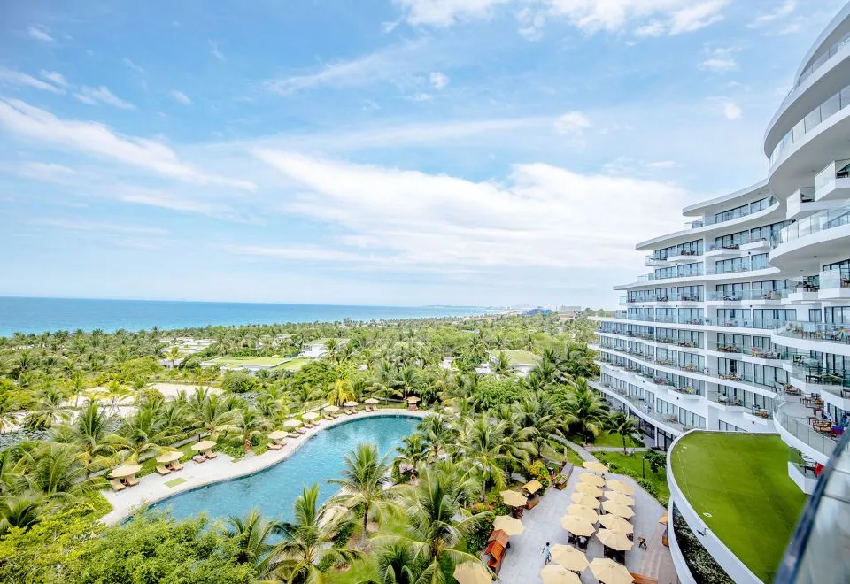 Cam Ranh Riviera Beach Resort & Spa
