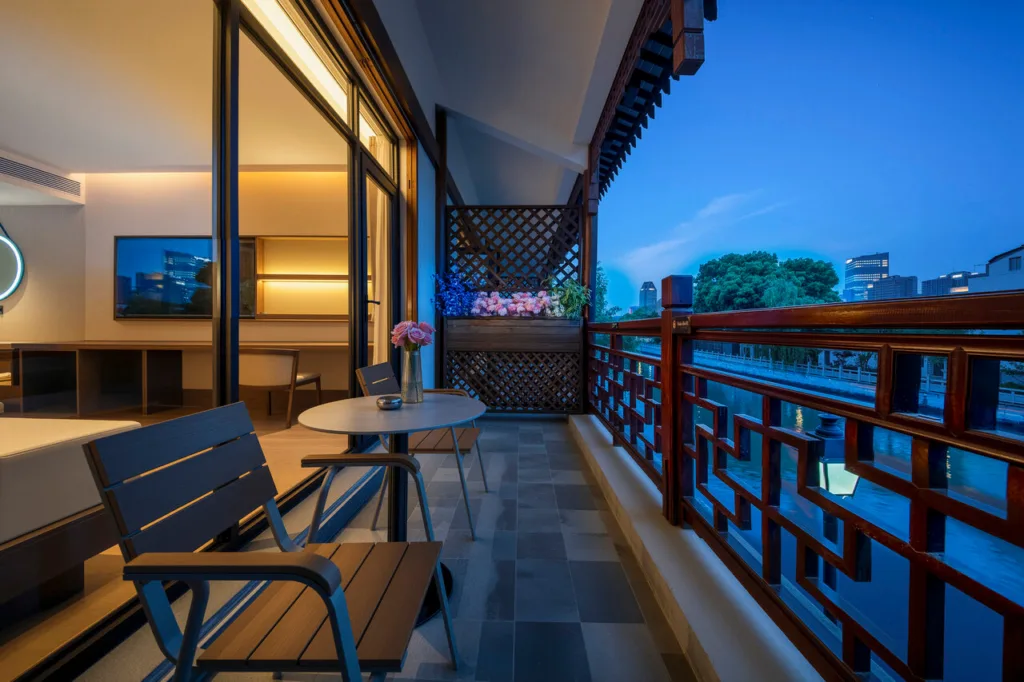 Suzhou Shantang Hepan Hotel (Shantang Street & Shilu Metro Station Branch)