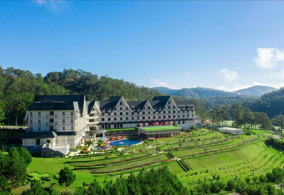 Swiss-Belresort Tuyen Lam
