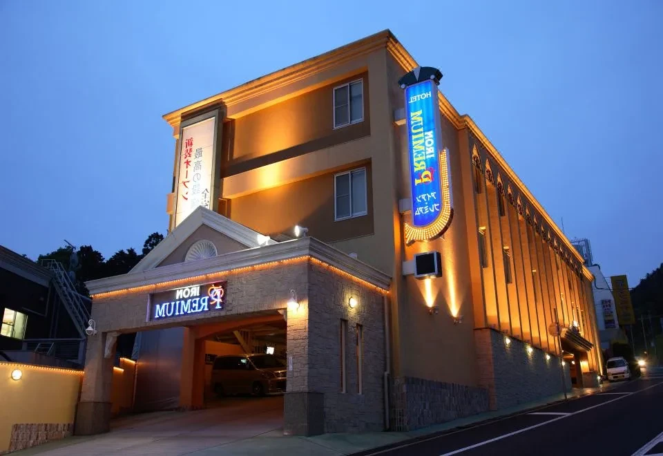 HOTEL IRON PREMIUM ROKKO (Adults Only)
