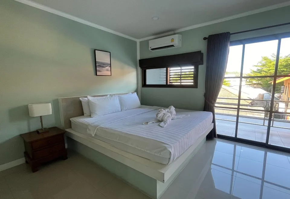 J & Ariya Hotel Near Samui Airport and Koh Phangan Pier