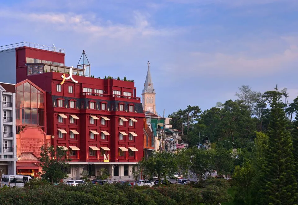 M Village Premier Hotel Xuan Huong Lakeside, a brand of Modern Village Lifestyle