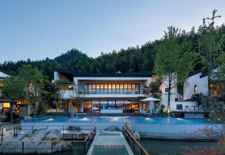 Nomadland Villa Resort