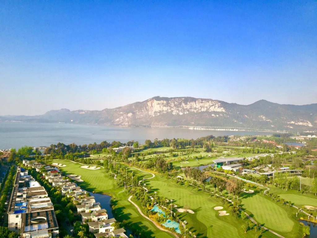 Lakeview Hotel