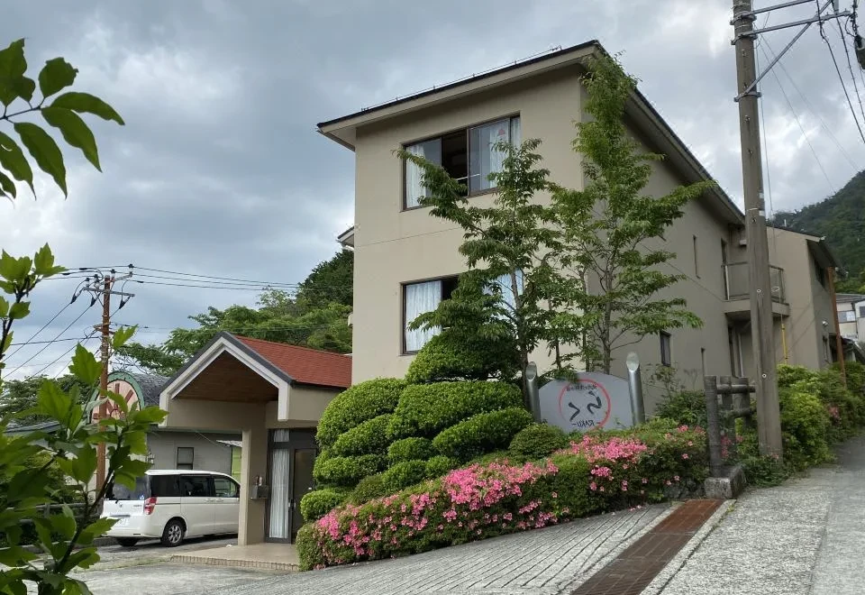 Kinkaku