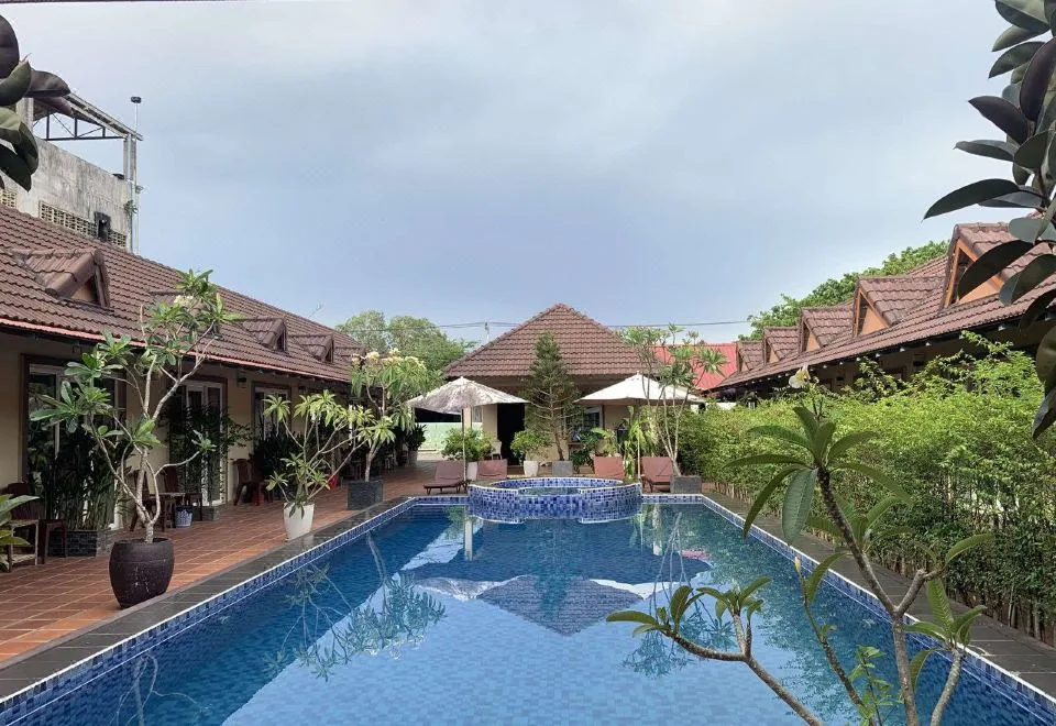 Hello Kampot Resort