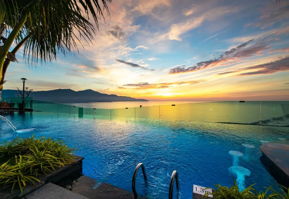 Sala Danang Beach Hotel