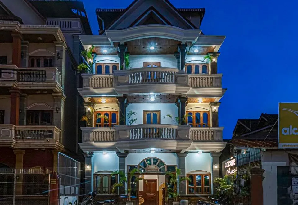 Archaic House