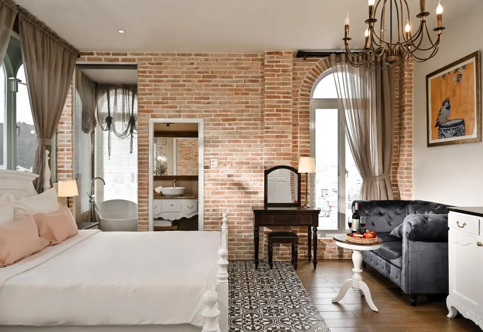 The Luna Boutique Hotel