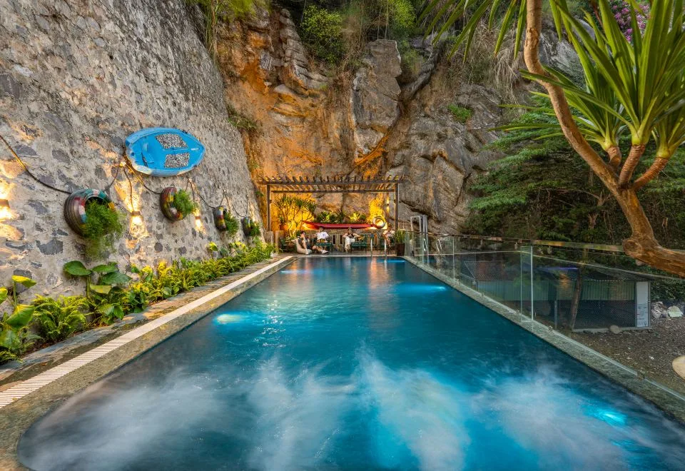 The Oversleep Catba Hostel & Pool Bar