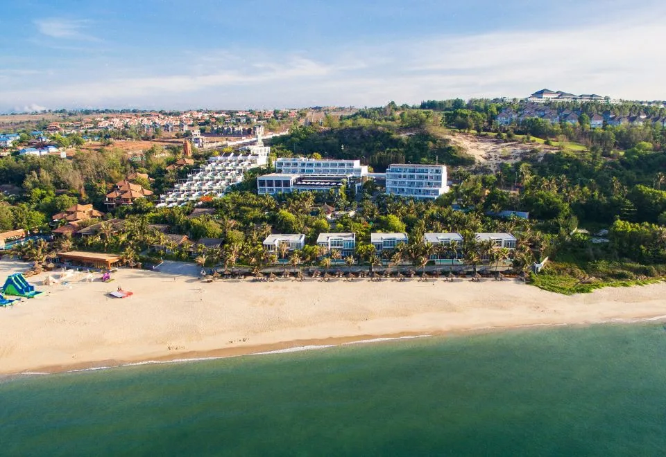 The Cliff Resort & Residences