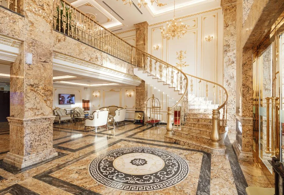 Monarque Hotel Danang