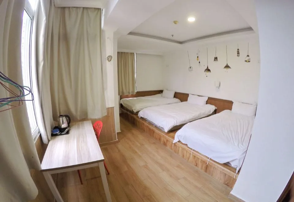 Lazy Gaga Youth Hostel