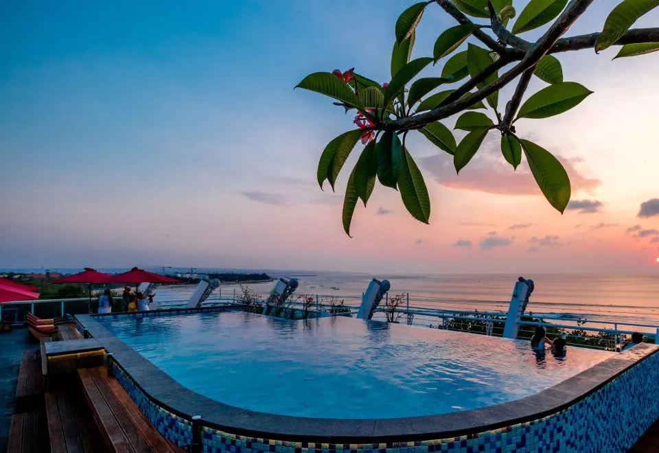 Kutabex Beachfront Hotel