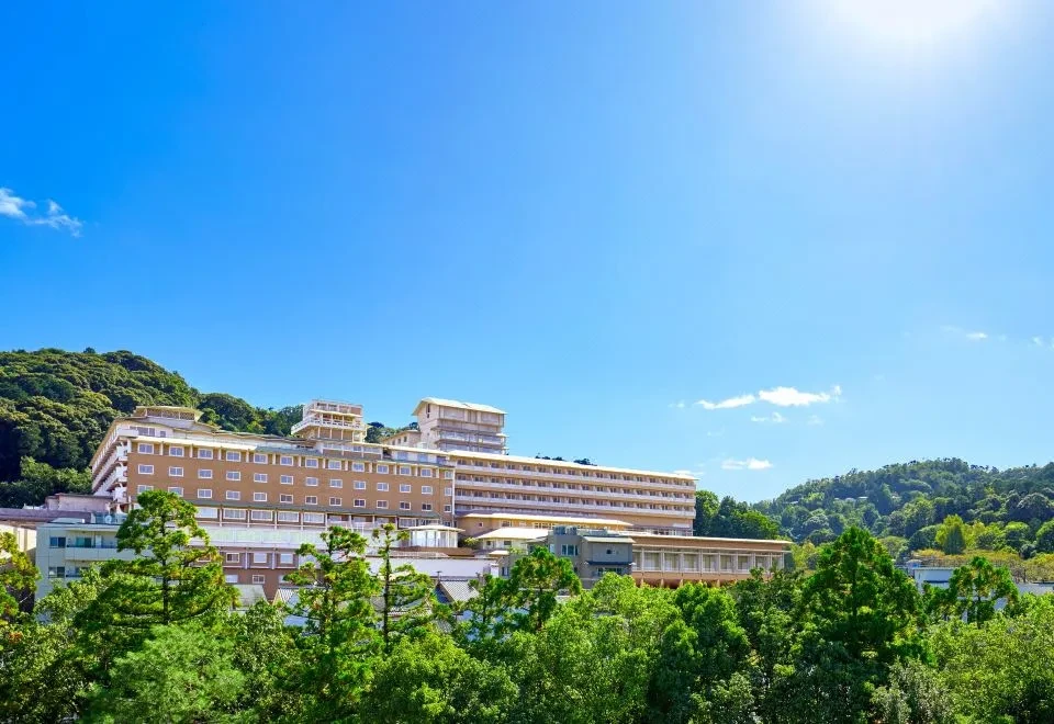 The Westin Miyako Kyoto: отель, который был крупнейшим в довоенном Киото