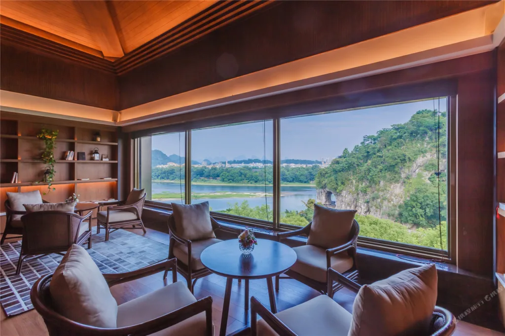 Jolie Vue Bontique Hotel（Elephant Trunk Hill and Two Rivers and Four Lakes ）