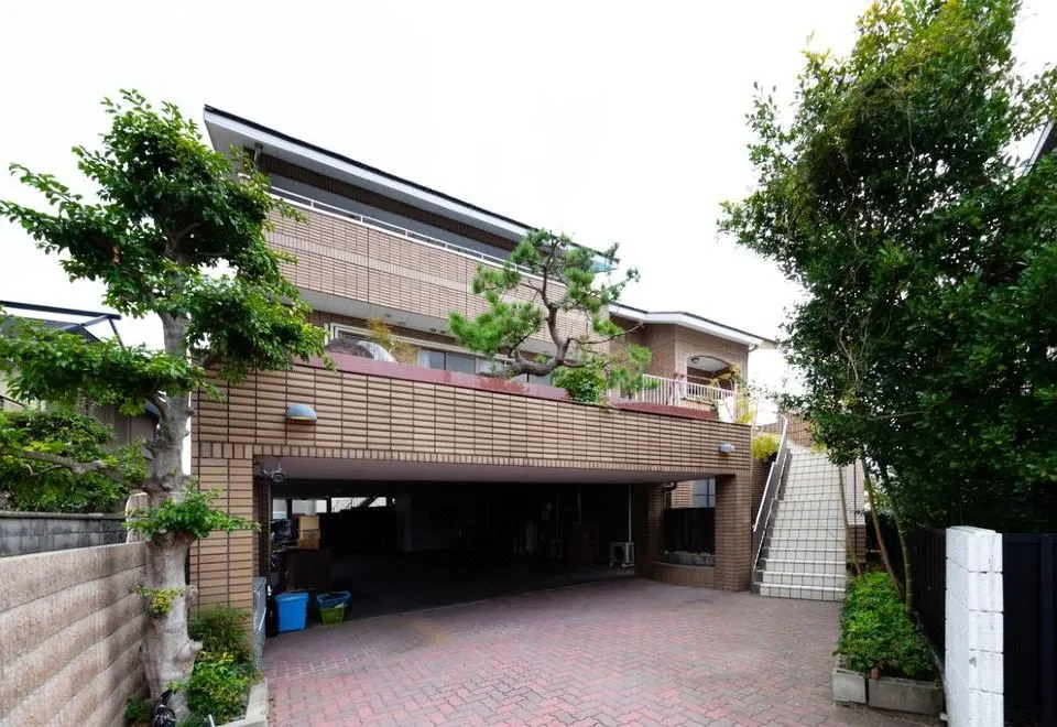Yolee Guest House