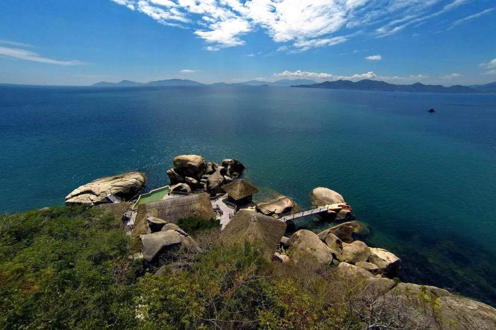 Six Senses Ninh Van Bay: курорт, до которого нет дороги