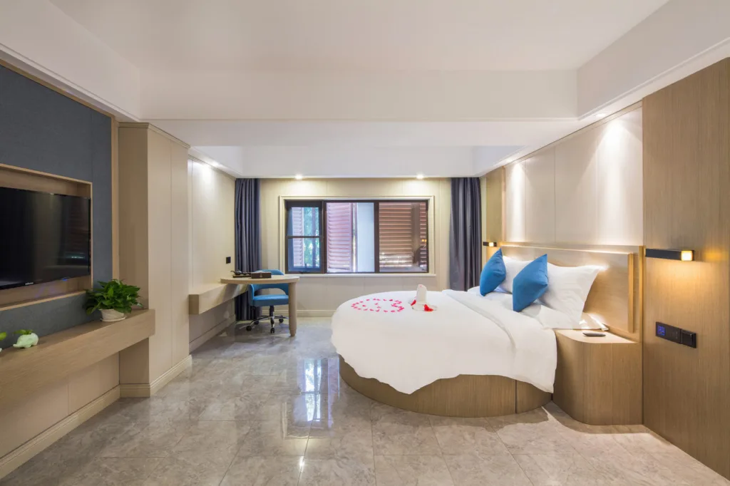 Sanya Yiting Hotel (Sanya Bay Pedestrian Street)