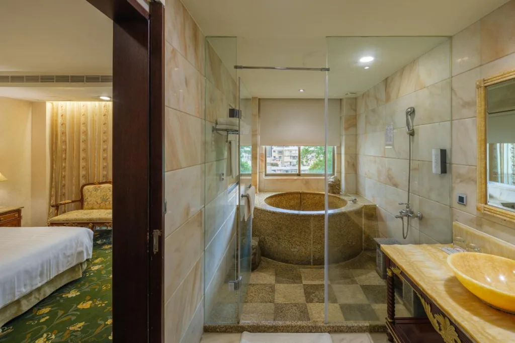 Grand Pleasure Spring Hotel