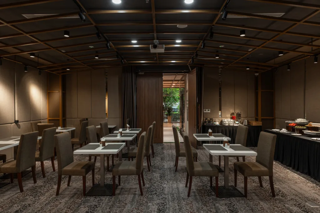 Kin Hotel Thai Van Lung