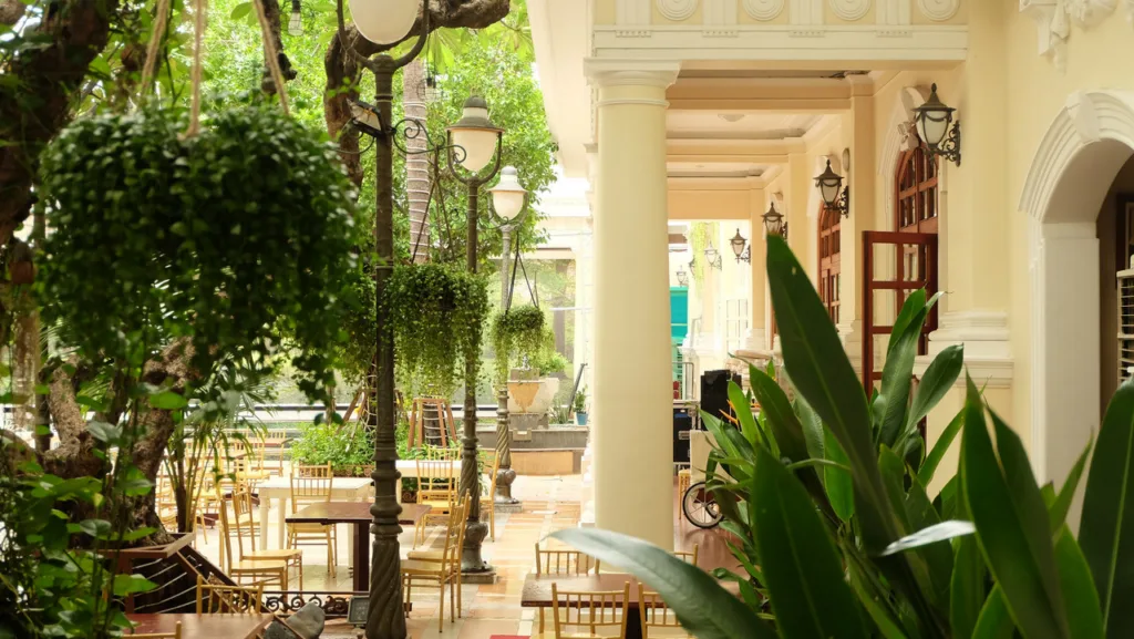Hotel Continental Saigon: отель, где Грэм Грин писал «Тихого американца»