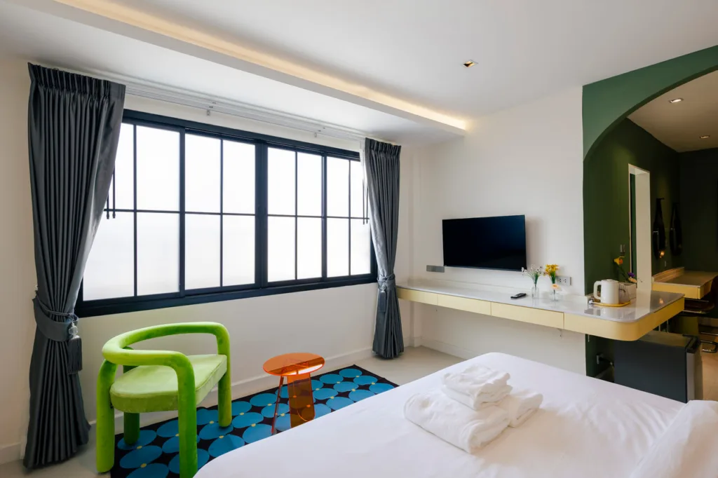 Bembis Hotel (Charoenakorn 10)