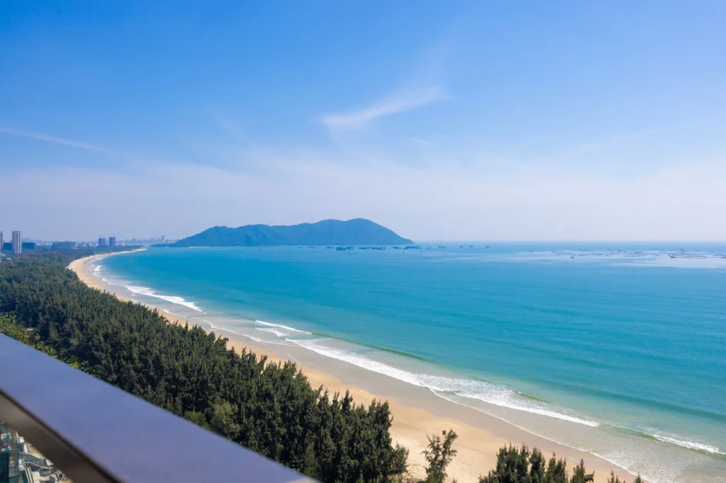 Lingshui ClearWaterBay QUEVO Hotel