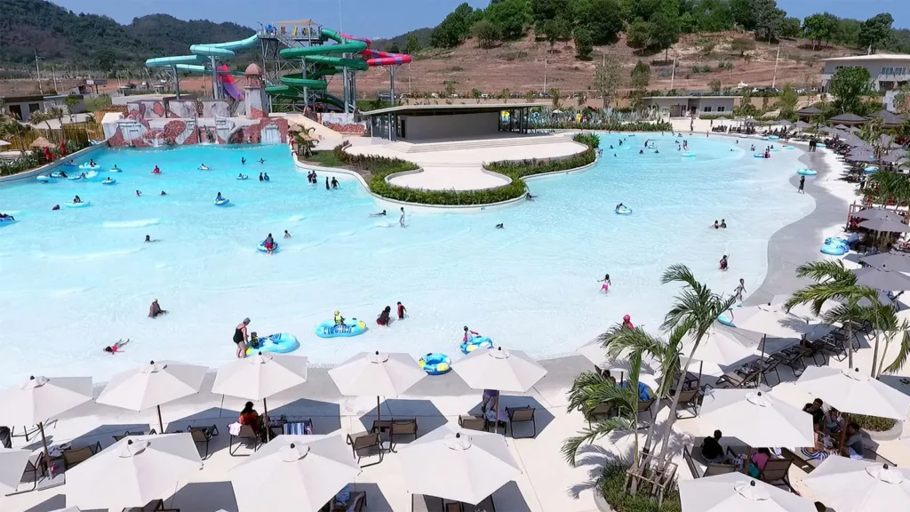Парки развлечений в Таиланде 2026: Dream World, аквапарки Паттайи и Хуахина, Phuket FantaSea