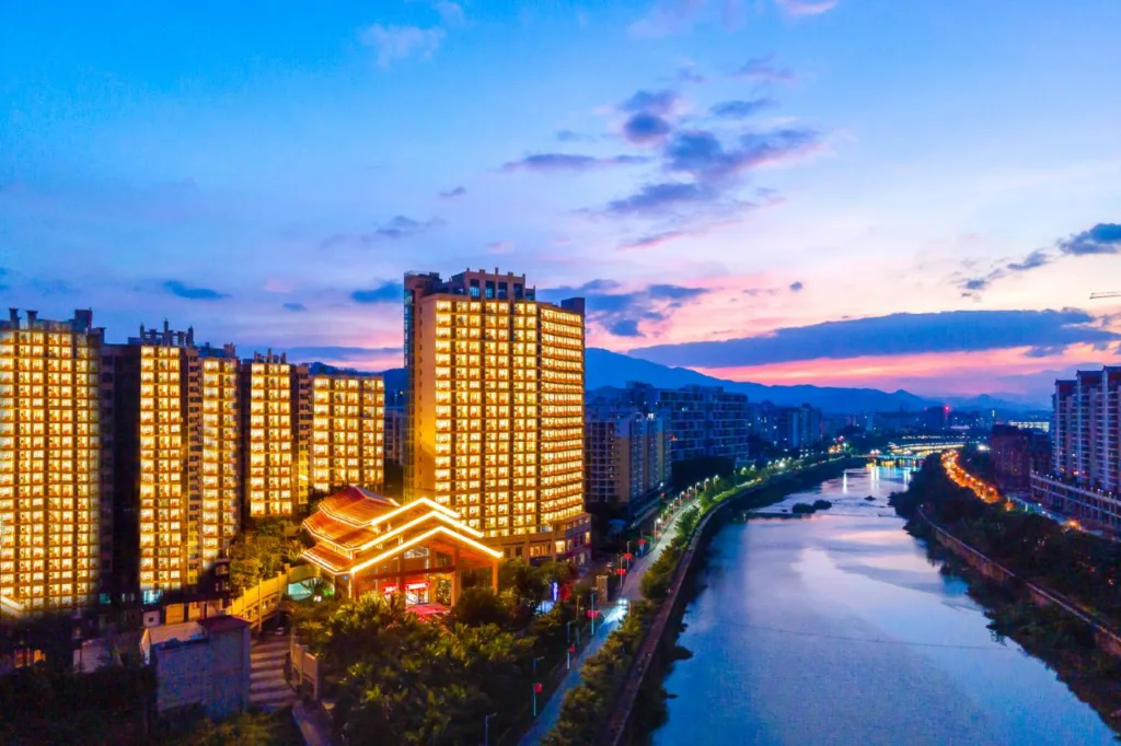 Wuzhishan Qingneng Lijingwan Hotel