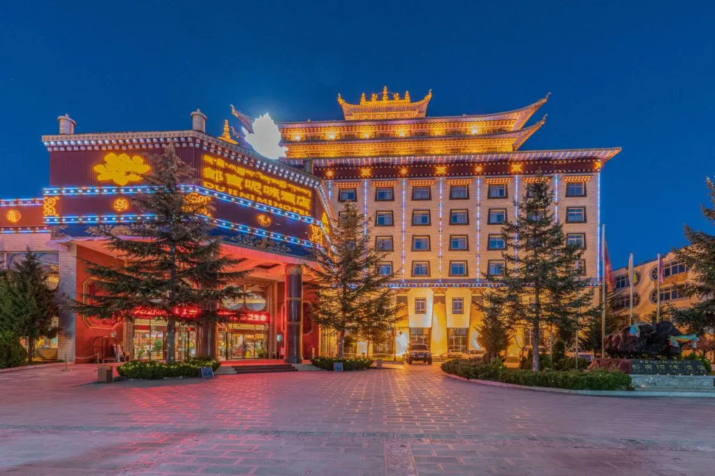 Dujinimi Tibetan Culture Themed Hotel