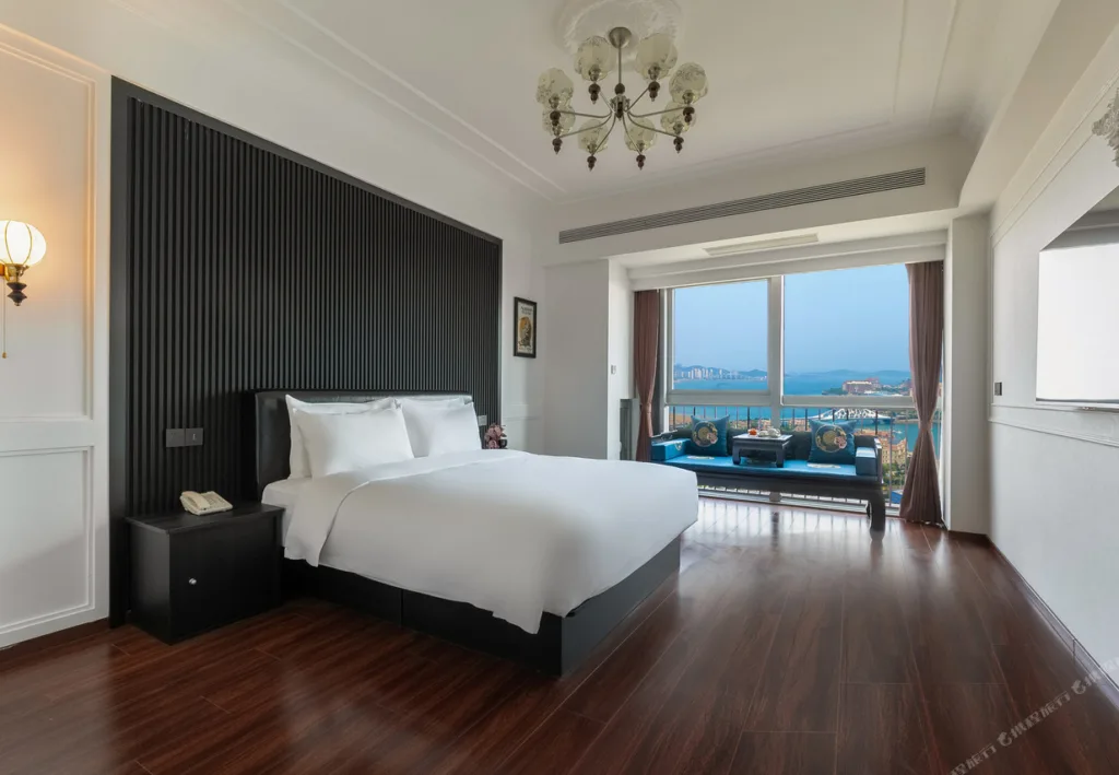 Velvet Sky Hotel