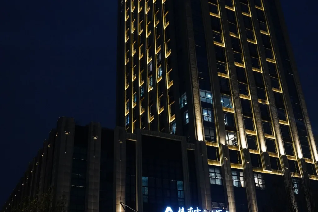 GRAND SKYLIGHT HOTEL XIANGHU