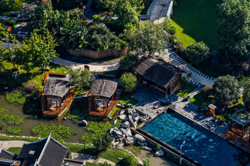 Emei Mountain ROYAL·Yuzquan Bay Hot Spring Hotel