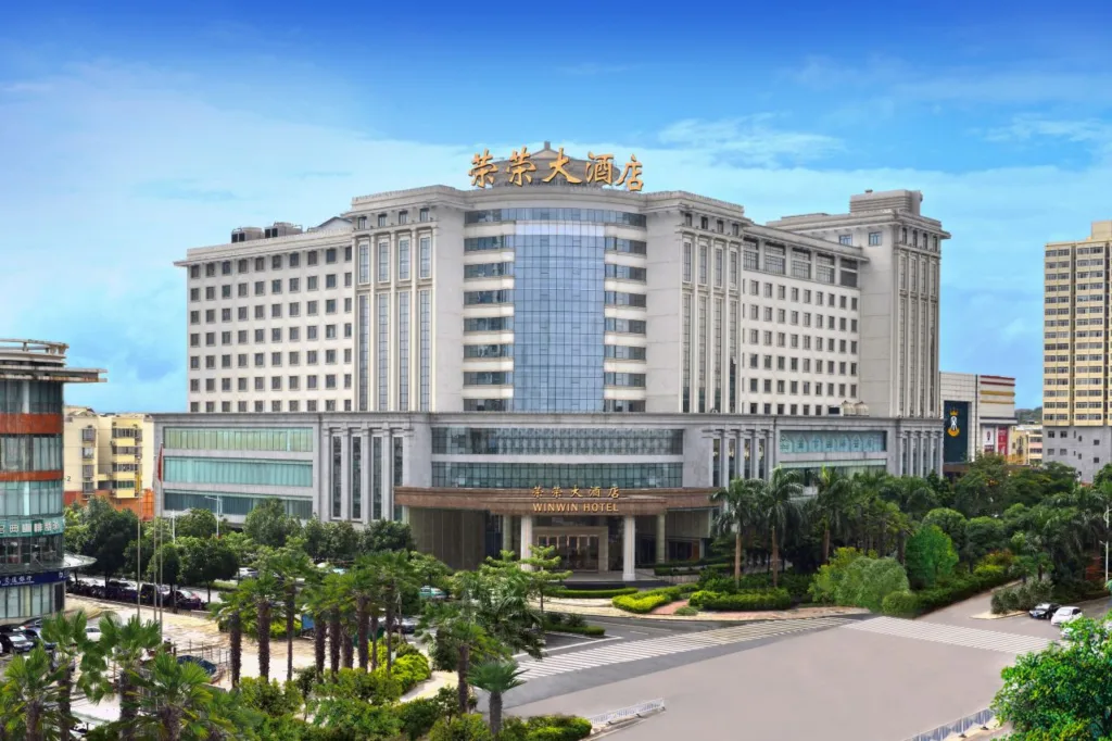 Win Win Hotel