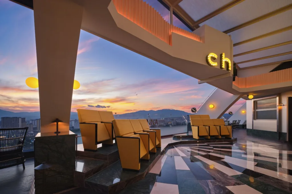 Floral Hotel · Cháo Chao Skyline River View Art Hotel