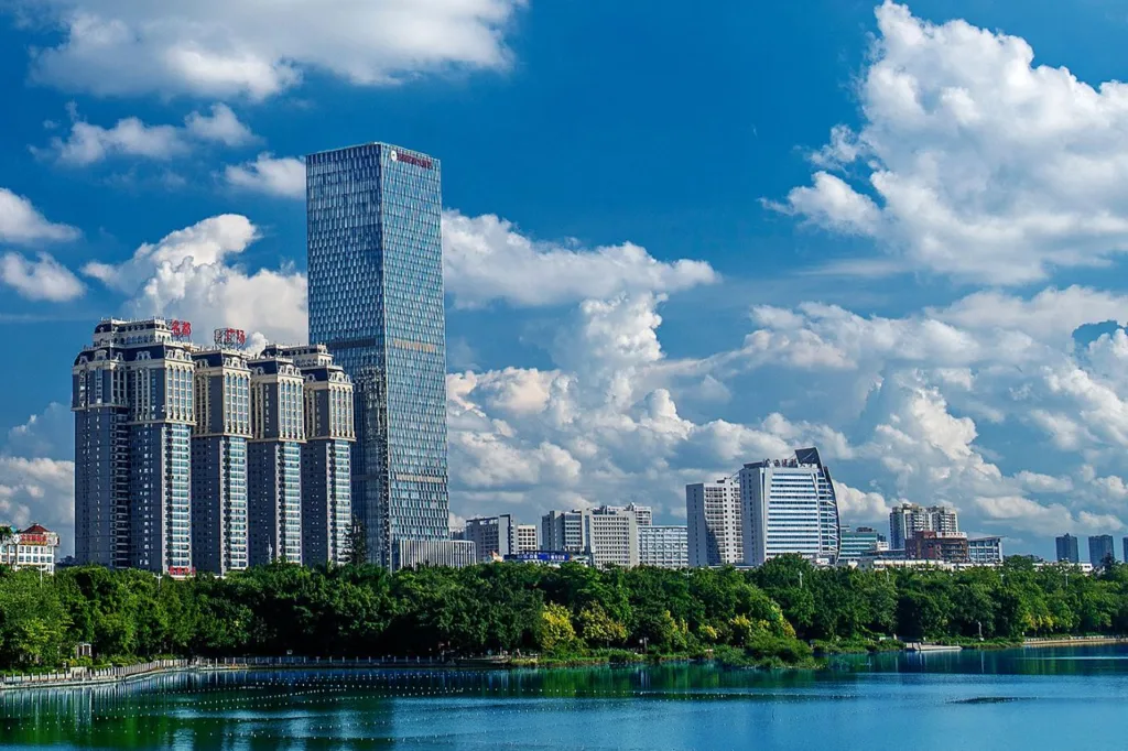 Ming Du Lakeside Hotel