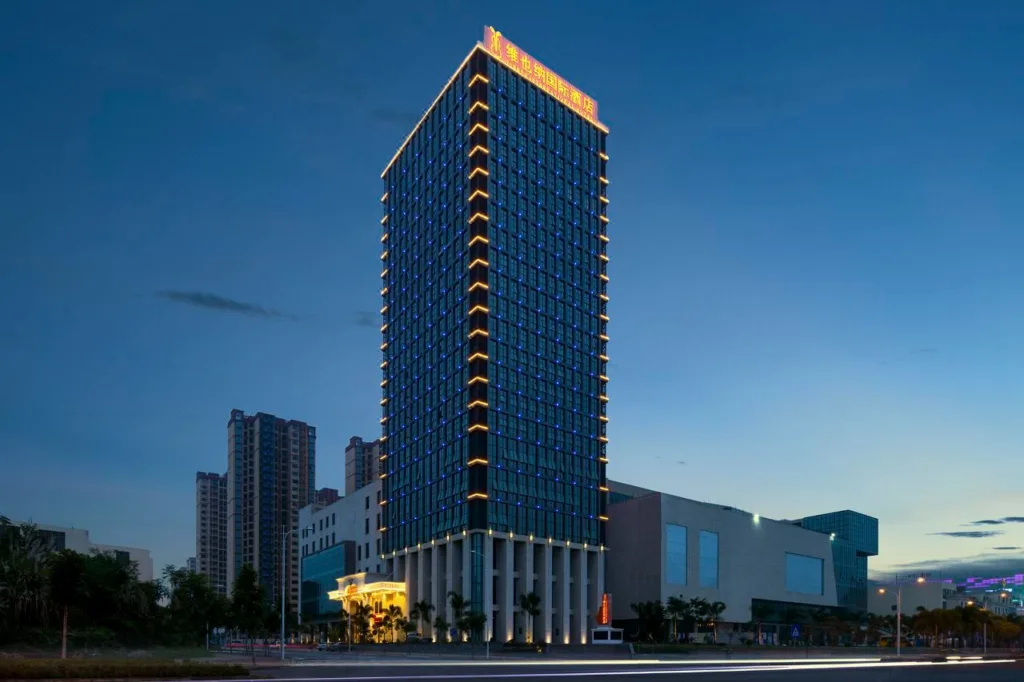 Vienna International Hotel (Danzhou Dingshang Square)